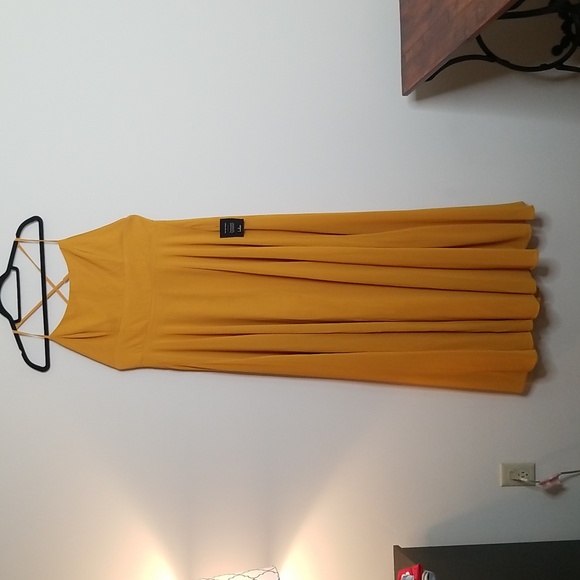 Lulu's Mustard Yellow Golden Slit Front Crisscross Back Gown XL as is* - Picture 3 of 12